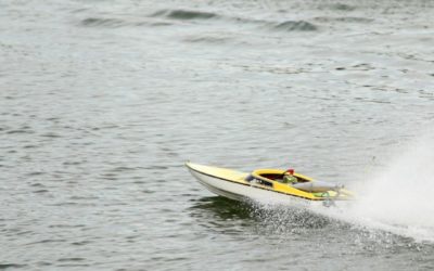 A Breakdown Of Some Of The Fastest RC Boats You Can Buy
