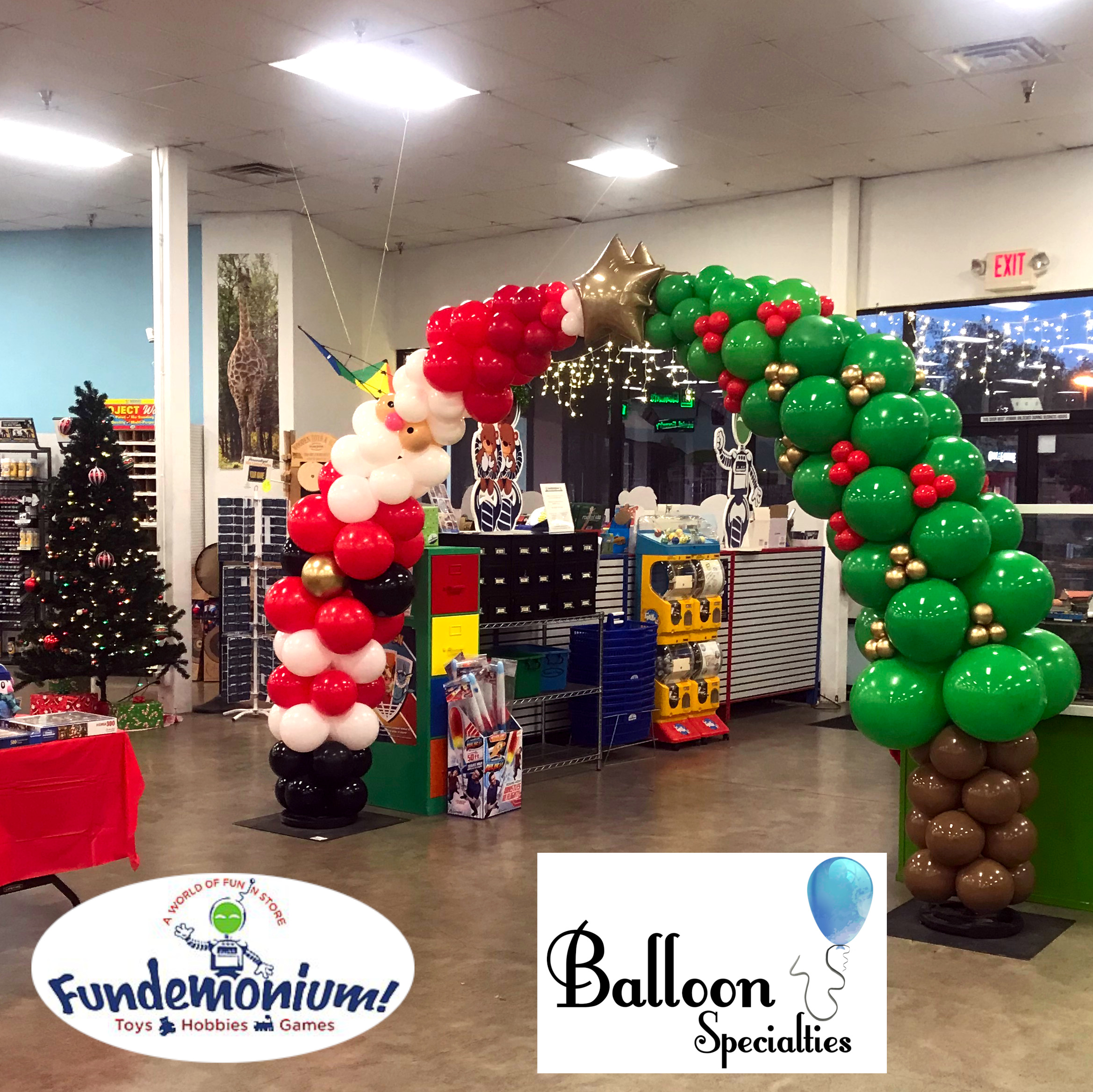Balloon-Specialties-Christmas-Arch-inside image