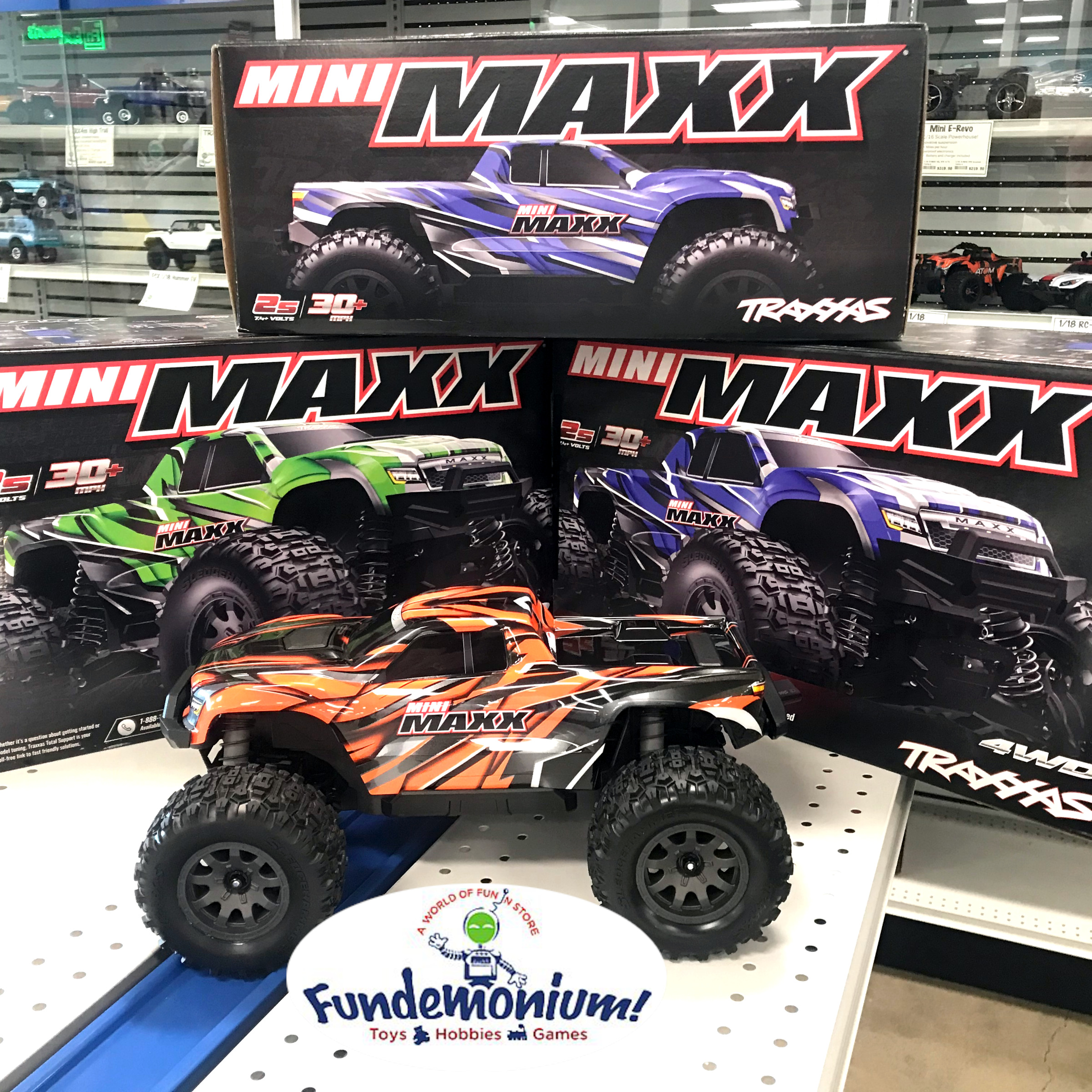 Mini-Maxx-Returns image